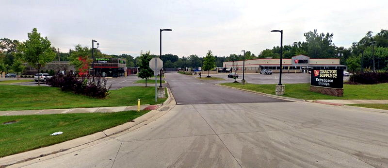 Garland Place Motel - Street View Now Tractor Supply
